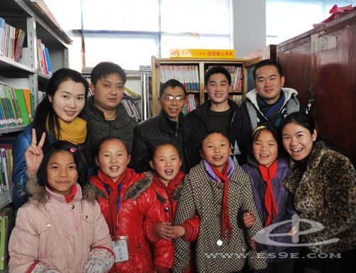 恩施州中心医院团委积极开展志愿服务活动