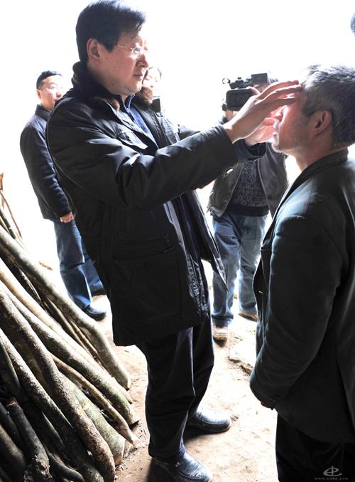 州中心医院再次捐赠“三万”驻点村