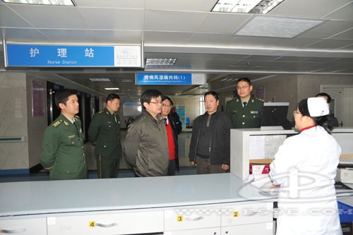 公安部消防局督察组检查州中心医院消防工作