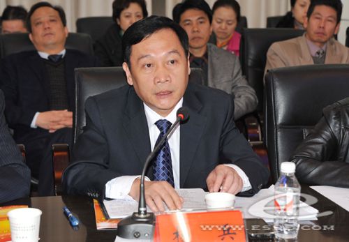 全州党外代表人士座谈会在恩施州中心医院召开