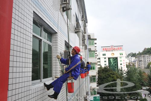 恩施州中心医院清洁环境喜迎党的十八大