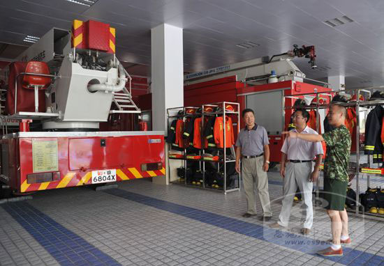 恩施州中心医院慰问消防战士