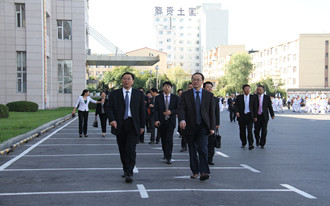 恩施州中心医院组团访问友好医院吉林省梅河口市中心医院