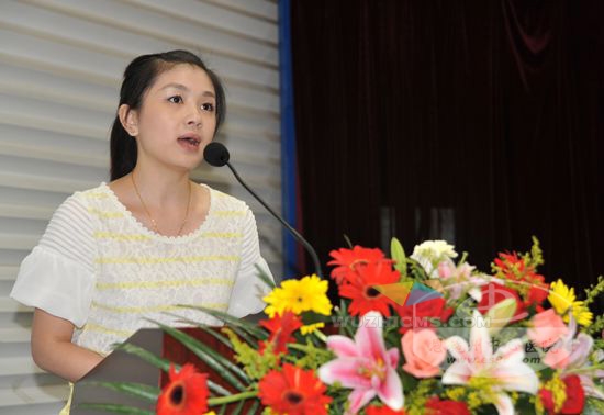 演讲比赛获奖选手作汇报演讲