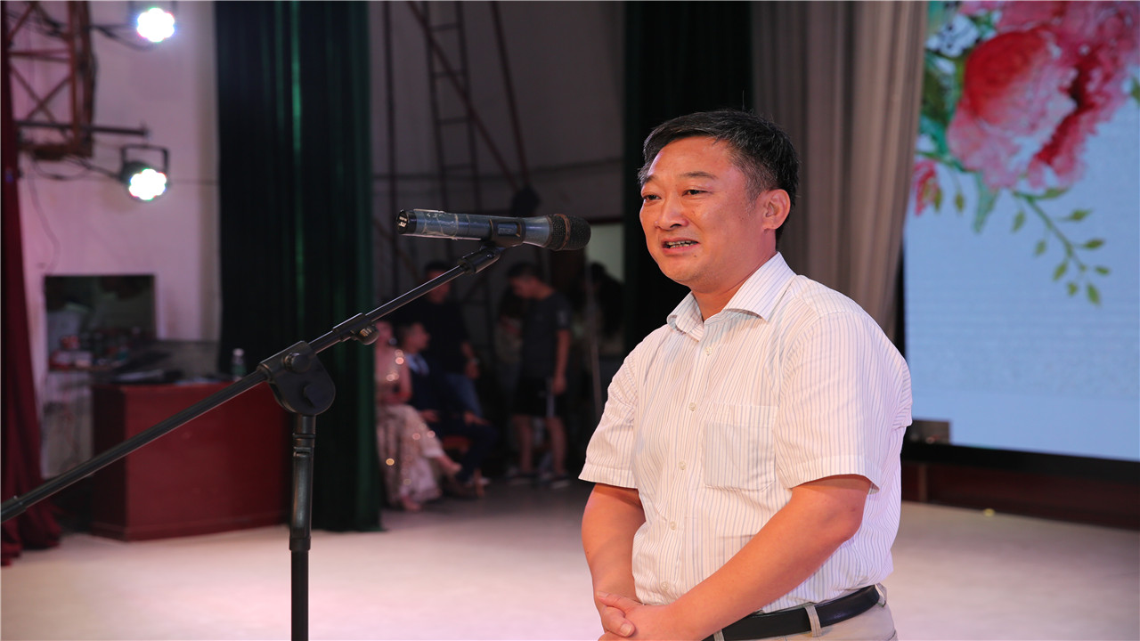 湖北民族大学校长顿祖义致辞