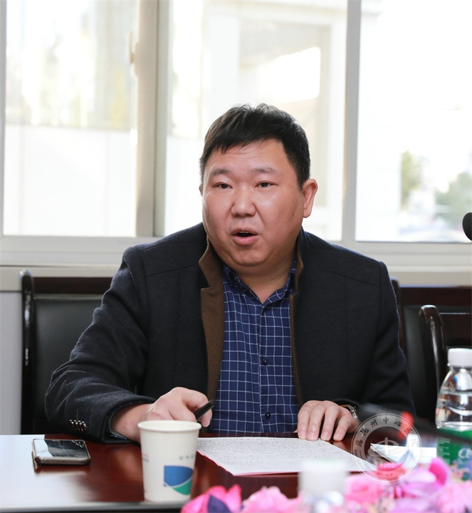 州民族医药研究所所长黄华斌讲话